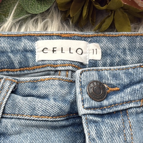 Cello High waisted Light Wash Blue Straight Leg Jeans - Picture 5 of 8